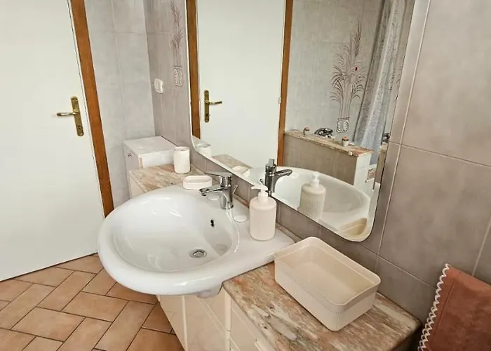 Delizioso Collinare Apartamento